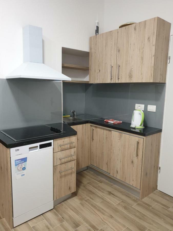 Apartment Damir Pula Buitenkant foto